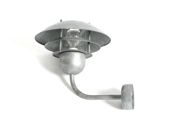 Image 1 of Prachtige Deense Nordlux buitenlamp uit de jaren 90, gemaakt van gegalvaniseerd staal met een glazen kap.