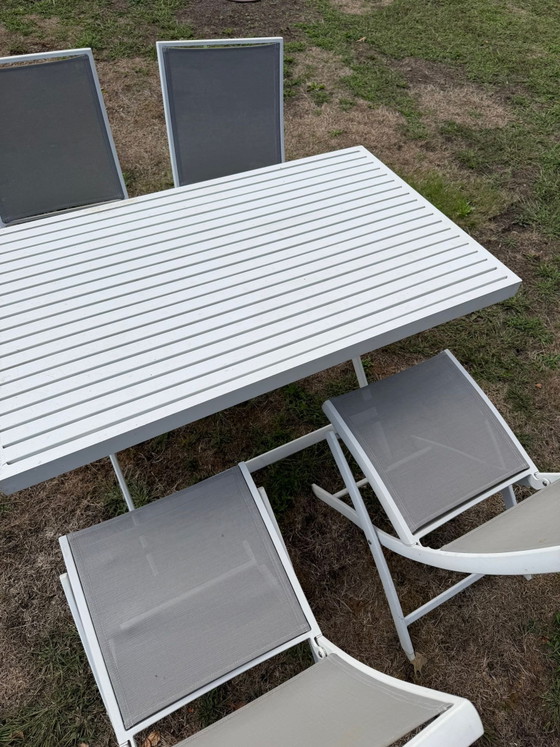 Witte Tuinset Met 4 Stoelen Kati&Kebon – Jati & Kebon, Textile, Aluminium (photo 2 of 8)