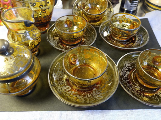 Service de table en verre ambré de Murano.