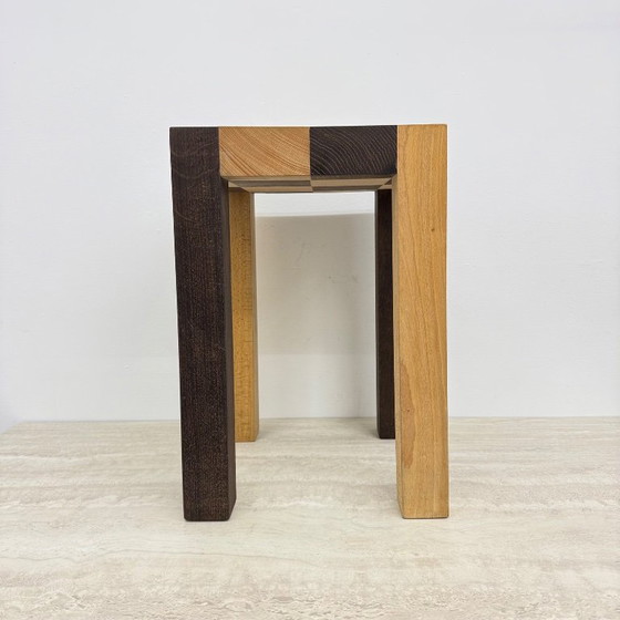 Sgabello in legno con motivo a scacchiera, Sgabelli, Marrone, Modern (foto 2 di 14)