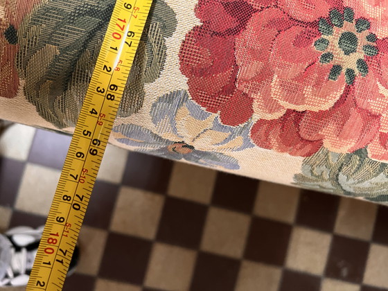 Image 1 of Banca di fiori in stile cottage inglese. 