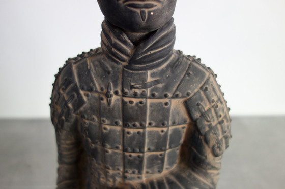 Image 1 of Paire de guerriers chinois en terre cuite, H52 et H 40cm