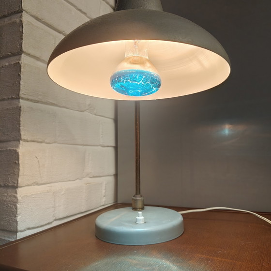 Rare Mid-Century Modern Desk Lamp – Unknown Designer – 1950s/60s – Original Condition – Table lamps, Brass (photo 4 of 15)