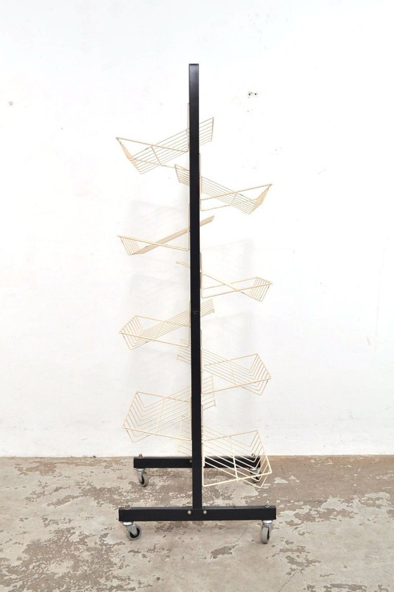 Image 1 of Porte-revues vintage provenant d'un monastère, années 1960