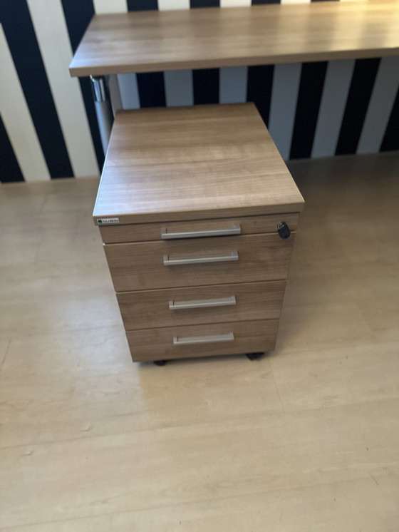 Image 1 of Scrivania + contenitore con ruote + sedia da ufficio Palmberg