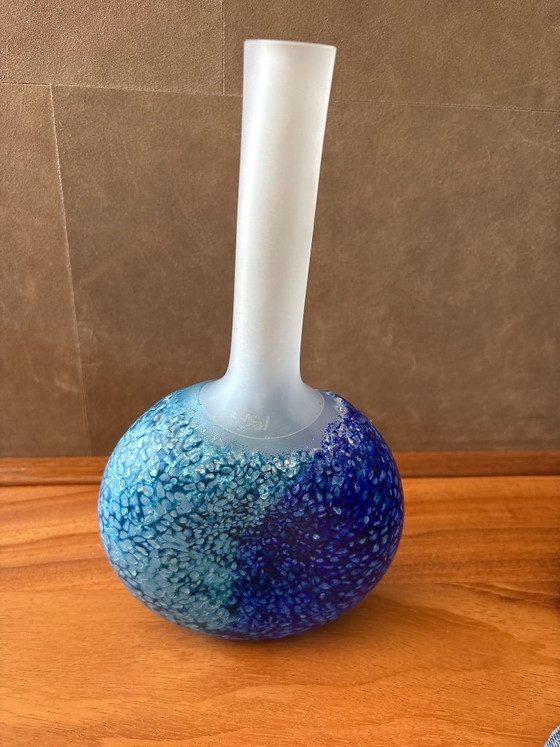 Vase de Kjell England, série Reef, Sculptures en verre, Verre, Bleu (photo 4 sur 5)