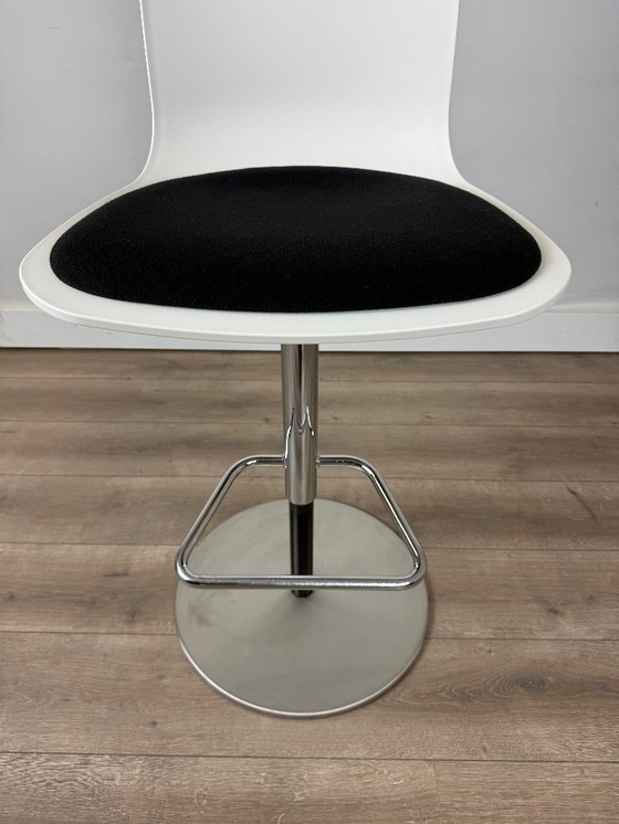 Image 1 of 4x VITRA Hal re barkruk