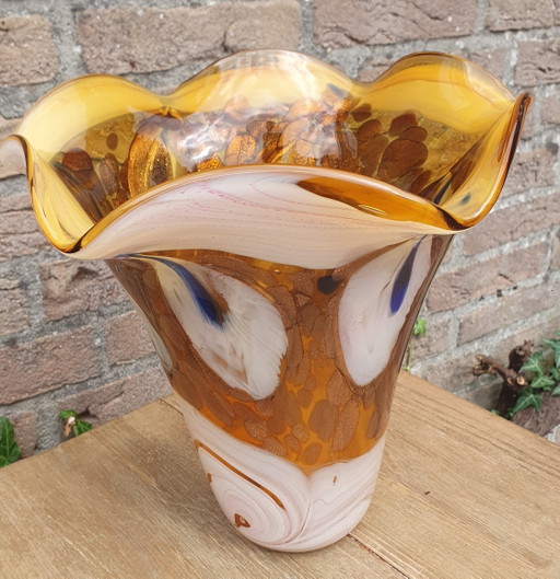 Precioso jarrón de cristal artístico colección "Amore" del estudio de vidrio polaco Jozefina Krosno.