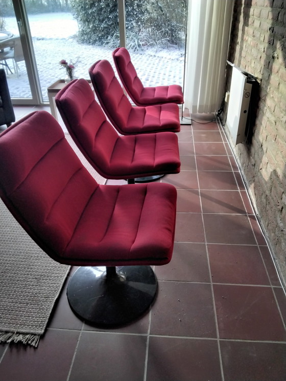 Image 1 of Artifort tafelfauteuilles 