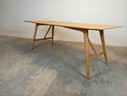 Tavolo da pranzo in legno design scandinavo