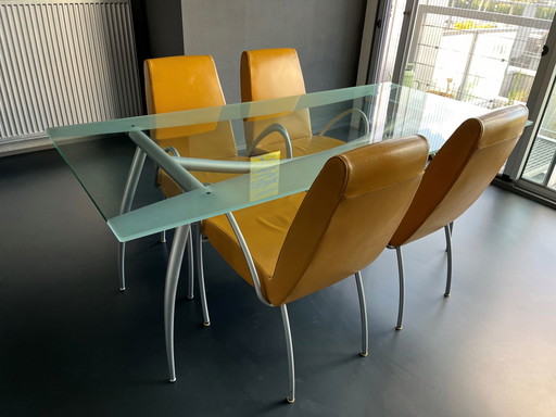 Bonaldo Esstisch + 4x Harvink Esszimmerstühle