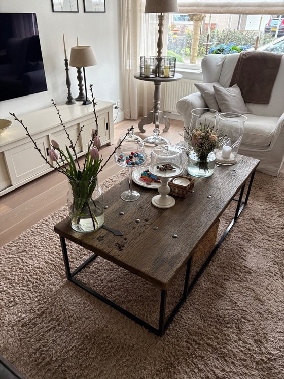 Image 1 of Coffee table