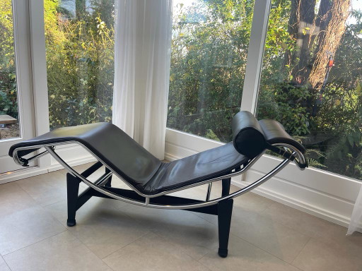 Cassina LC4 chaise longue par Le Corbusier pour Cassina