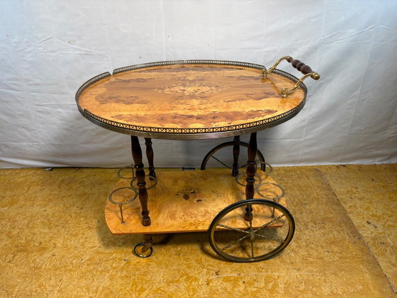 Vintage Italiaanse Sorrento Inleg Walnoot Serveerwagen | Circa jaren 70 | Koperen Details. – Wood (photo 5 of 13)