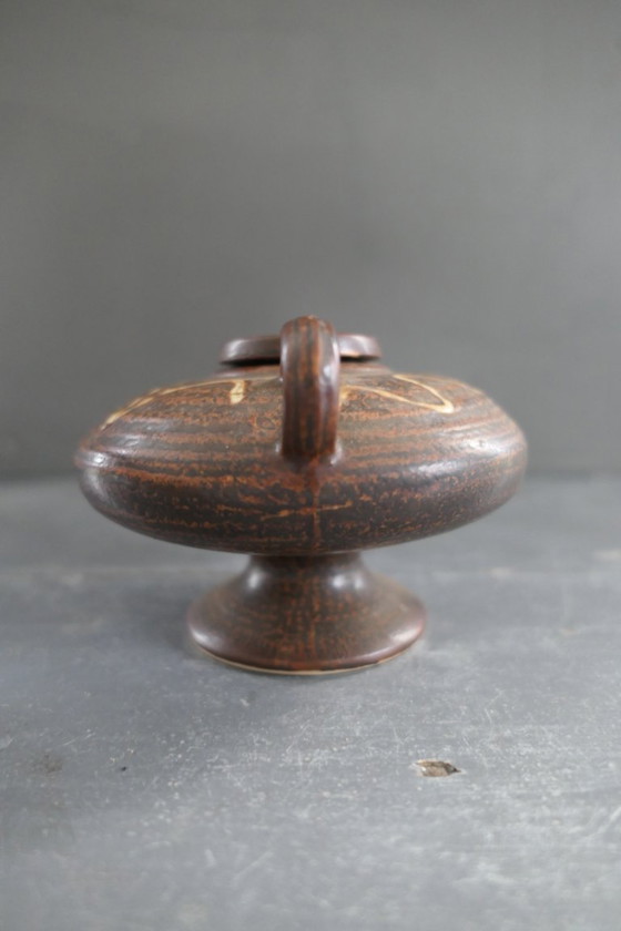 Image 1 of Vintage ceramic oil lamp with lid