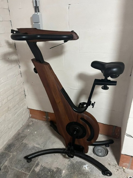 Image 1 of bicicleta estática de diseño
