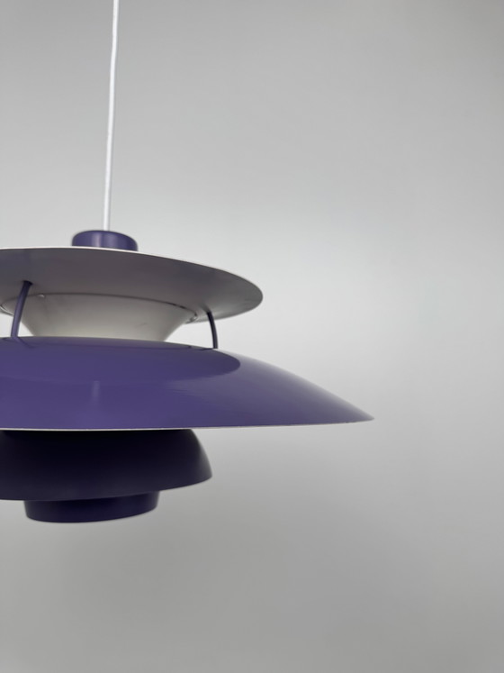Image 1 of Lampada a sospensione Louis Poulsen PH 5 – Iconica classica del design danese in viola