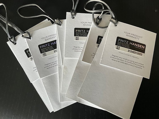 Image 1 of Suite di 6 sedie Fritz Hansen, modello Grand Prix, nero e cromo Frêne