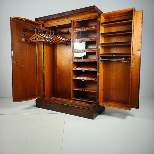 Compactom Herrengarderobe aus den 1930er Jahren, Modell Nr. 702, in Brauneiche. – kledingkasten, Wood