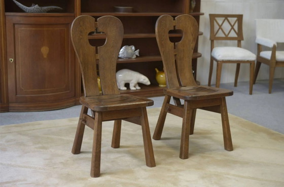Brutalist pair of chairs by De Puydt in oak, 1960s. – Dining chairs (photo 9 of 9)