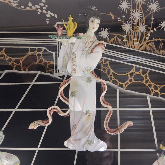 Image 1 of Vintage Ovale Chinese Eettafel  / Oosterse tafel (speksteen) / Chinoiserie / lakmeubel / lacquer / bohemian tafel