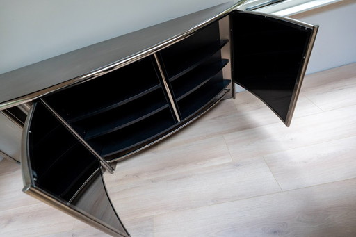 Aparador de acero inoxidable cepillado