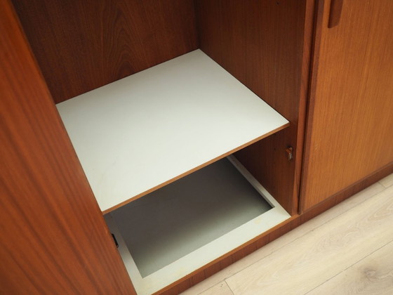 Image 1 of Armoire en teck, design danois, années 1970, fabricant : Omann Jun