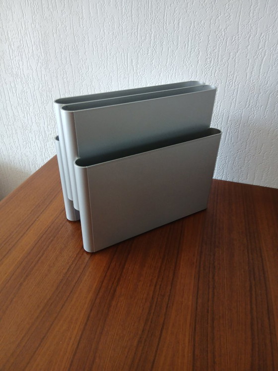 Kartell Magazine Rack - Giotto Stoppino - 1970s – Plastic (photo 4 of 7)