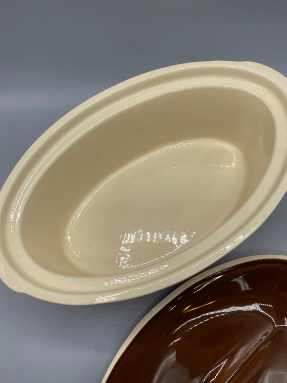 Terrina ovalada de Émile Henry – Cerámica marrón chocolate y crema – Loza, Ceramic (photo 4 of 8)