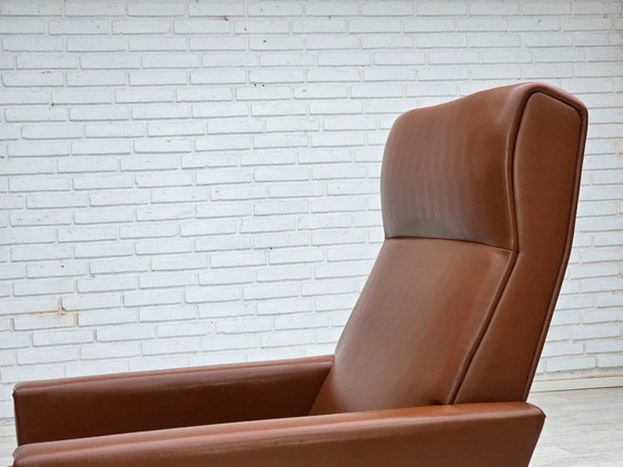 Image 1 of Poltrona danese con schienale alto, anni '70, di Vejen Polstermøbelfabrik, condizioni originali.