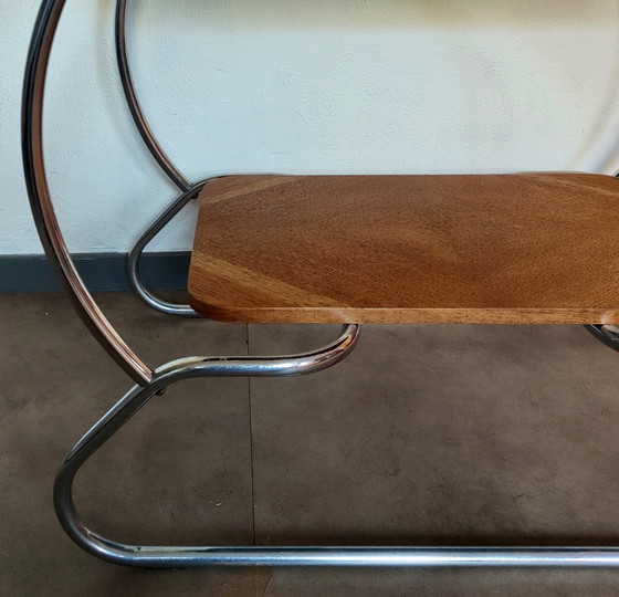 Image 1 of Mesa auxiliar Art Decó / Bauhaus - estructura tubular y tablero chapado