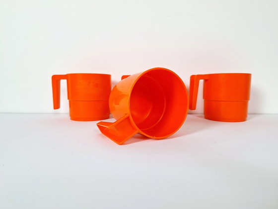 Image 1 of Lot de 4 gobelets vintage en plastique orange, style rétro pour pique-niques et camping, gobelets d'extérieur durables, styl