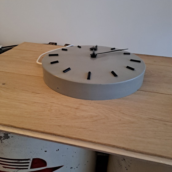 Image 1 of Vintage electric wall clock Hala Zeist 27cm