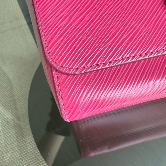 Image 1 of LOUIS VUITTON TWIST MEDIUM MM - CUIR ÉPI ROSE FERMOIR ARGENTÉ
