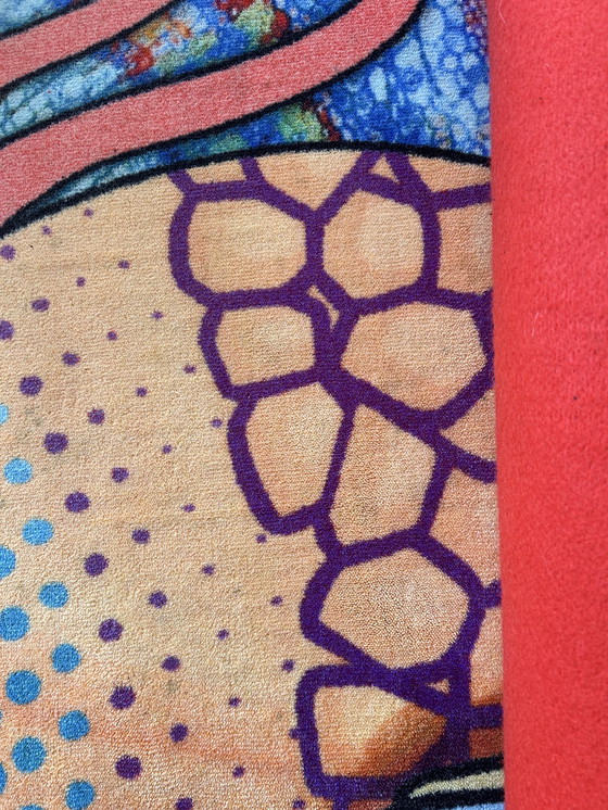 Image 1 of Elena Salmistrato, créatrice du tapis "Draconion".