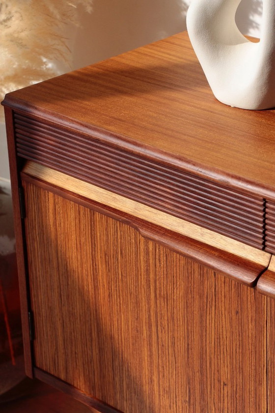 Image 1 of Scandinavisch teakhouten dressoir van Elliots of Newbury