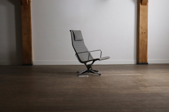 Early edition Eames EA124 Aluminium Group Lounge Chair by Herman Miller, 1970s – Swivel chairs, Vintage (photo 6 of 16)