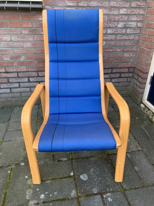 2x fauteuil suédois modèle Meleno haut.