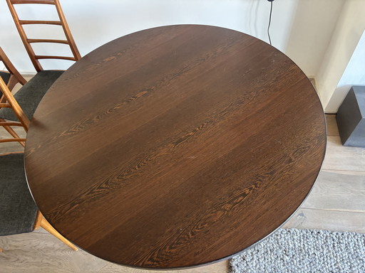 Original Gerard Geytenbeek round dining table - design