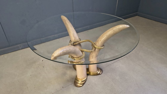 Image 1 of Table basse ou table d'appoint vintage en faux ivoire, dans le style de Valenti, années 1970