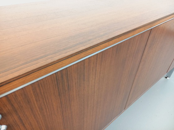 Image 1 of Vintage modern dressoir van palissanderhout en verchroomd metaal uit de jaren 60 en 70.