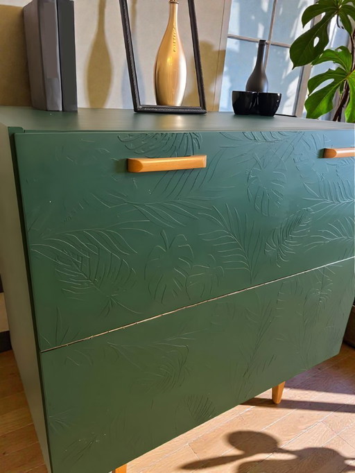 “BOTANICA” – Exclusive upcycled sideboard with 3D leaf relief