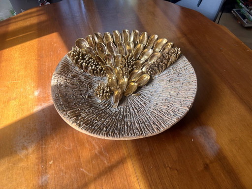 Centro de mesa - D. 44 cm - Baño de oro - Escultura en arcilla y oro