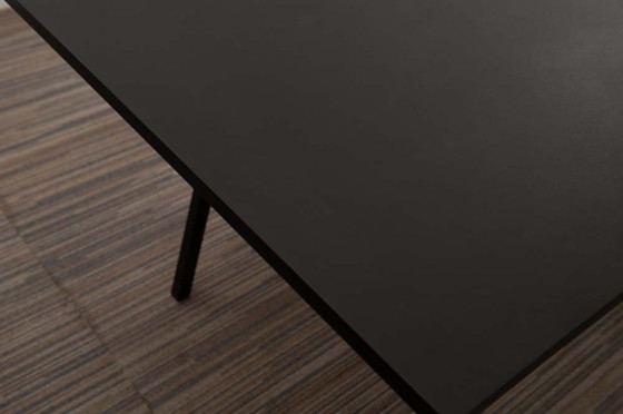 Image 1 of Hay Loop Stand Table Vergadertafel