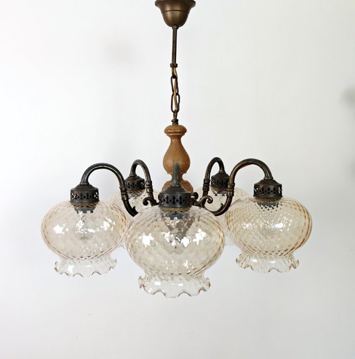 Lustre vintage en laiton à 5 lumières / Abat-jour en verre transparent ondulé style ouragan / Plafonnier (photo 2 of 11)