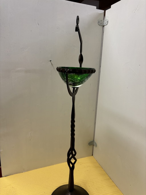 Mid- century koperen asbak met muranoglas