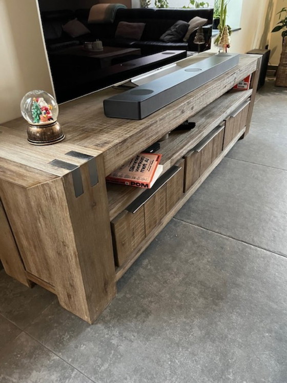 Image 1 of Tavolo robusto da 2,5 m con 8 sedie, TV e tavolino