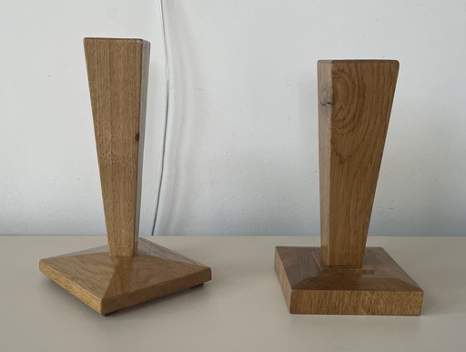 Twee Vintage Eikenhouten Art Deco Stijl Kandelaren