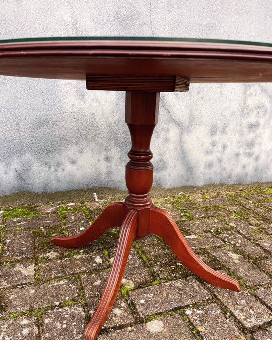 Image 1 of Klassischer runder Couchtisch/Wohnzimmertisch