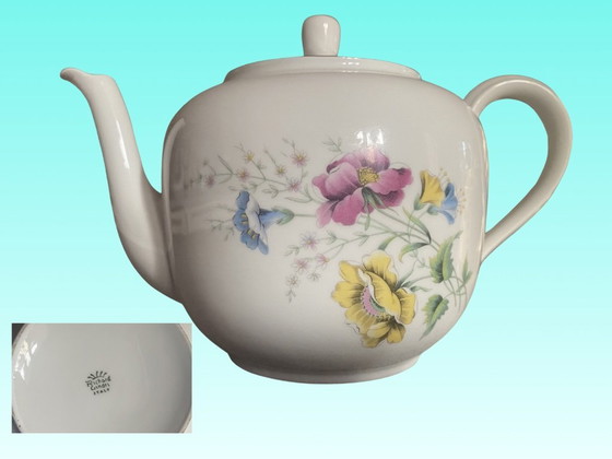 Image 1 of European Heritage Teapot Collection - 5 Pieces - Limoges, Royal Doulton, Richard Ginori